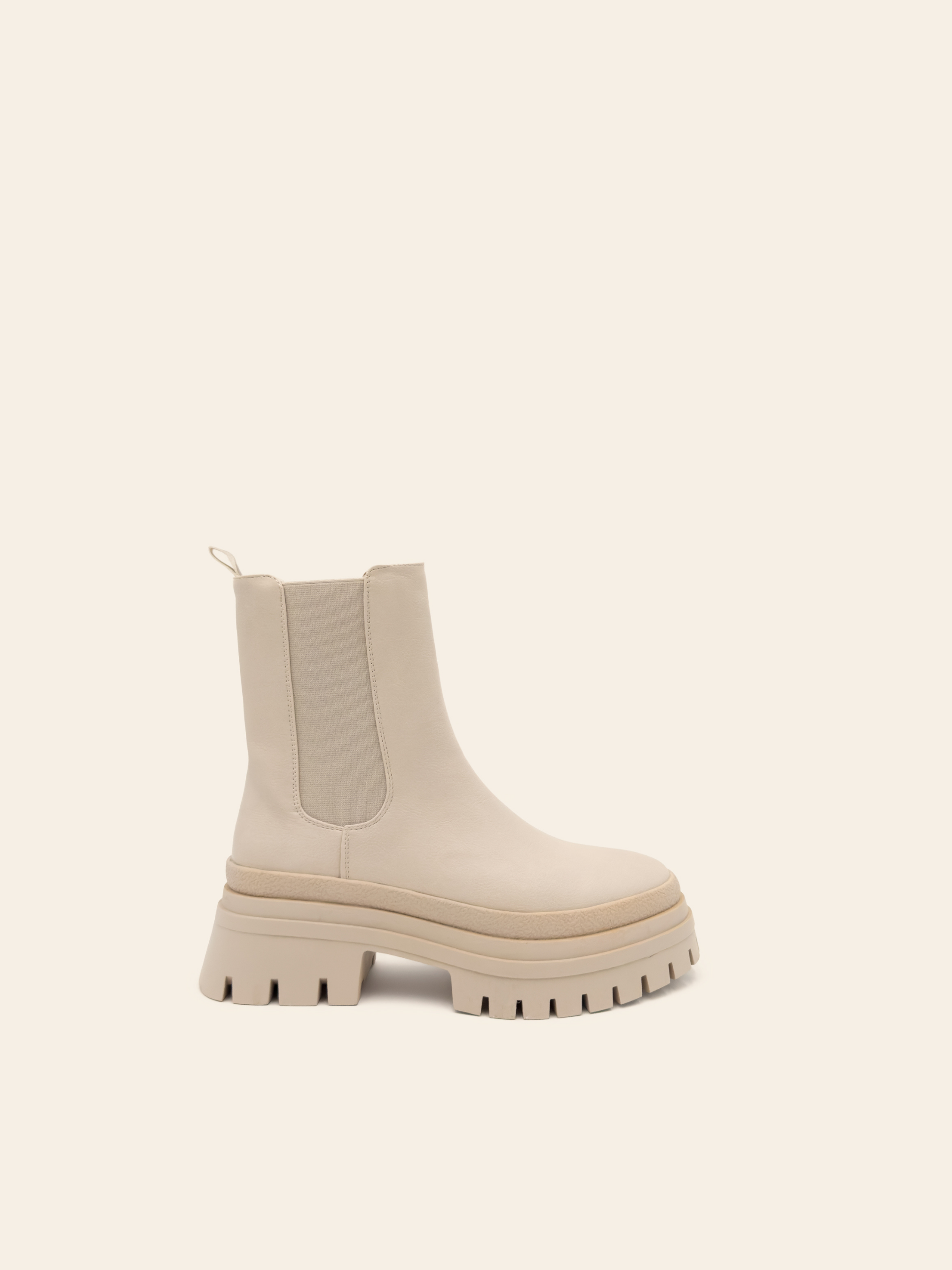 JAYNE Beige Chelsea boots with notched sole
