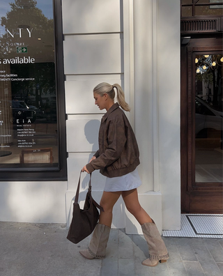 BRIANA - Khaki cowboy boot with studded details