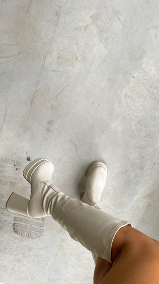 BETTY - Bottes beiges à plateforme en simili cuir souple - Mode Femme | Cassy