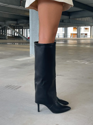 KALLIE - Bottes hautes noires à talon aiguille et bout pointu - Mode Femme | Cassy
