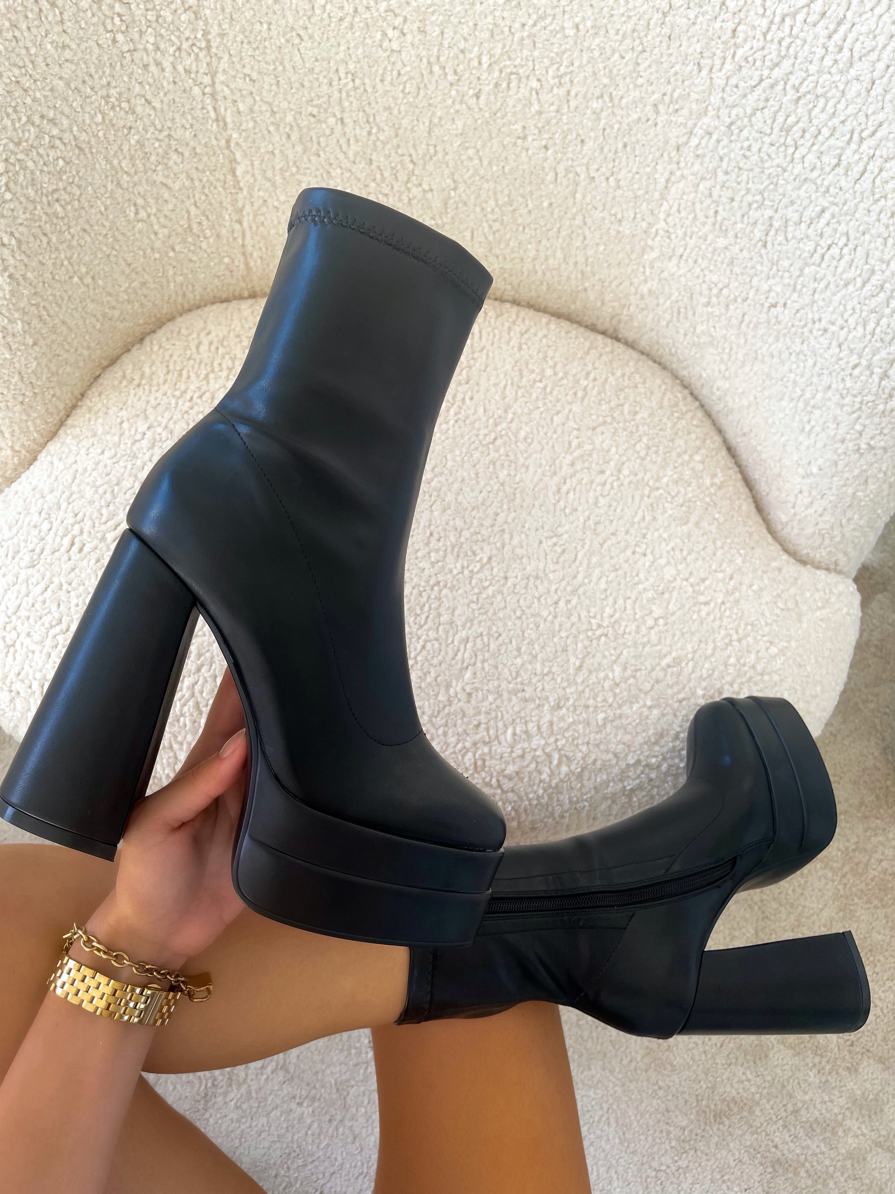Silhouette Ankle Boots – Soeur Co